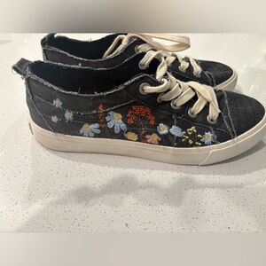 Floral Embroidered Black Canvas Sneakers